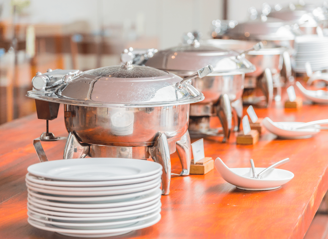 Geschirr und Gläser